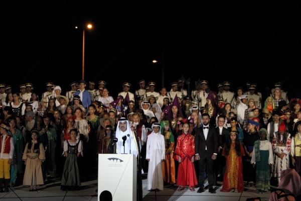 카타르 국립박물관 개관식에서 카타르 타밈 빈 하마드 알 타니(Sheikh Tamim Bin Hamad Al Thani_Amir) 국왕이 축하 메시지를 전하고 있는 모습.