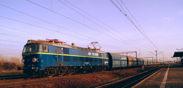 폴란드 정부가 자국 내 철도 현대화사업을 적극 추진하고 있다. 유럽연합(EU)의 예산 지원 등도 뒷받침돼 국내 건설사 및 철도업체의 새로운 성장동력이 될 수 있다는 기대감이 높아졌다.