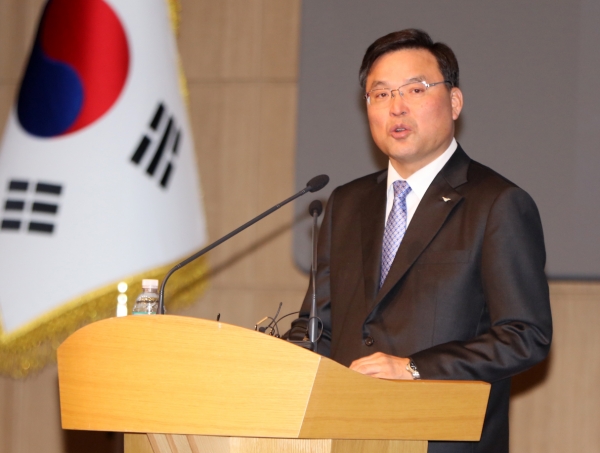 구본환 인천국제공항공사 신임 사장이 16일 열린 취임식에서 취임사를 하고 있다.