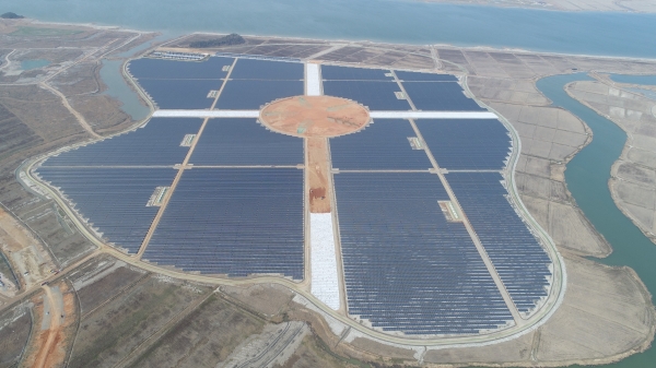솔라시도 태양광발전단지(100MW)가 최근 상업운전을 개시했다.