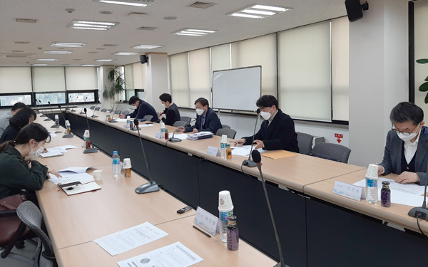 한국엔지니어링협회는 27일 협회 회의실에서 8개 협단체들과 간담회를 개최, 오토캐드 불합리한 공급에 대한 공동 대응책을 논의했다.