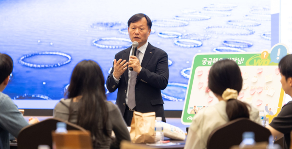 이정복 서부발전 사장이 ‘서부발전의 현재와 미래’를 주제로 소통하고 있다.